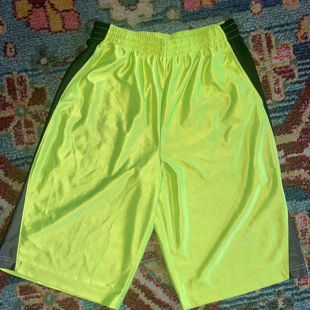 Xersion Boys Basketball Shorts XL 18/20